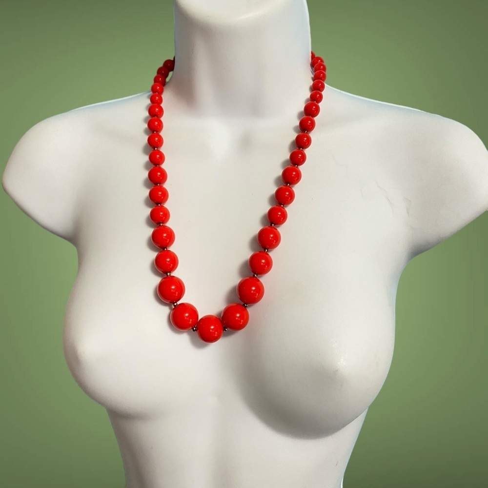 Vintage Red Lucite Graduated Beads Necklace Gold Accent Beads